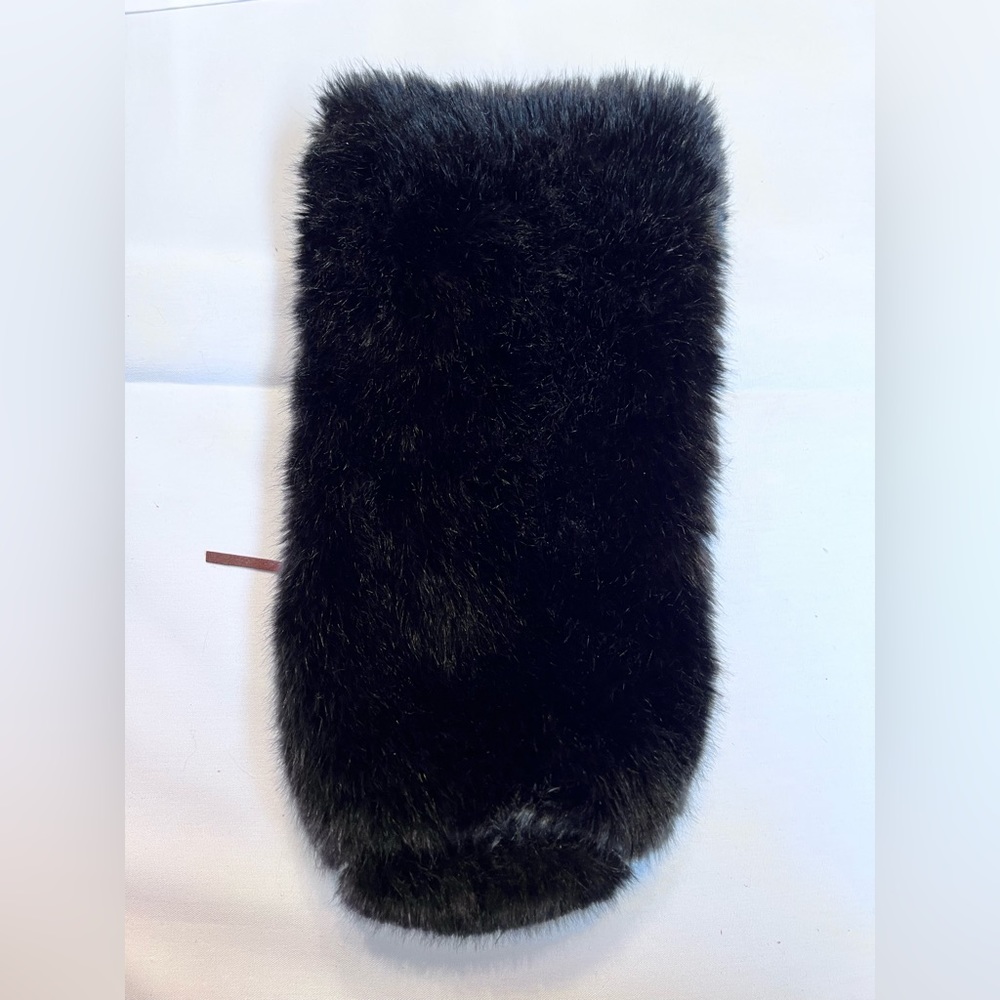 Argento SC Faux Fur Wine Bottle Cover